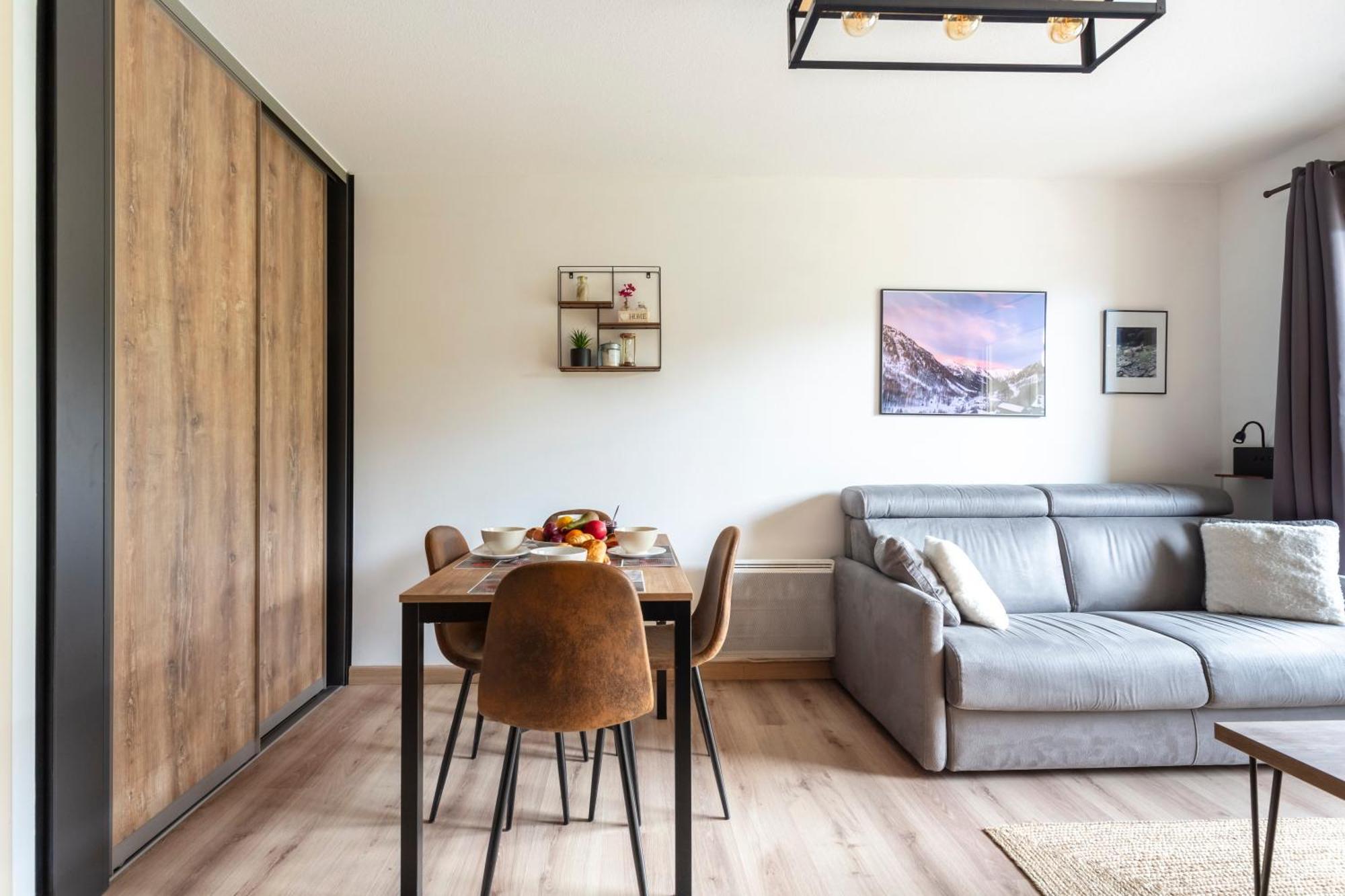 Joli T2, Centre, Parking Prive, Wifi, Local A Ski อิโซลา 2000 ภายนอก รูปภาพ